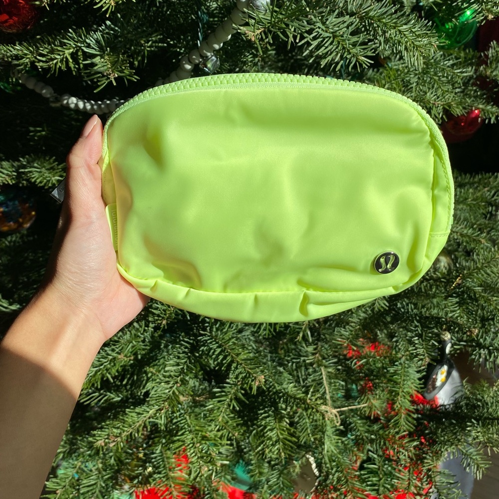 ⚡️Lululemon Everywhere Belt Bag Faded Zap